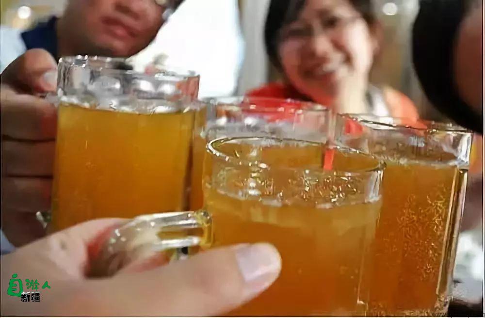 这种新疆最劳道的饮料，内地人一般不敢多喝！你一定要尝一哈！
