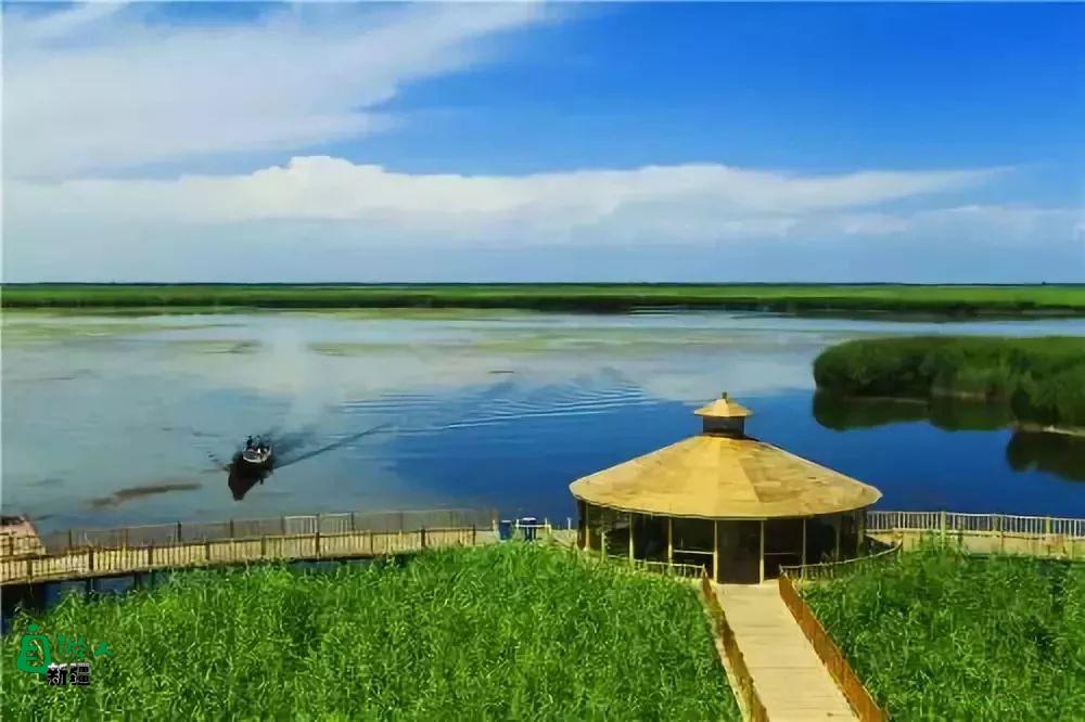 新疆秋天最美的15片湖泊，景色美的一塌糊涂！钻进去就不想出来！